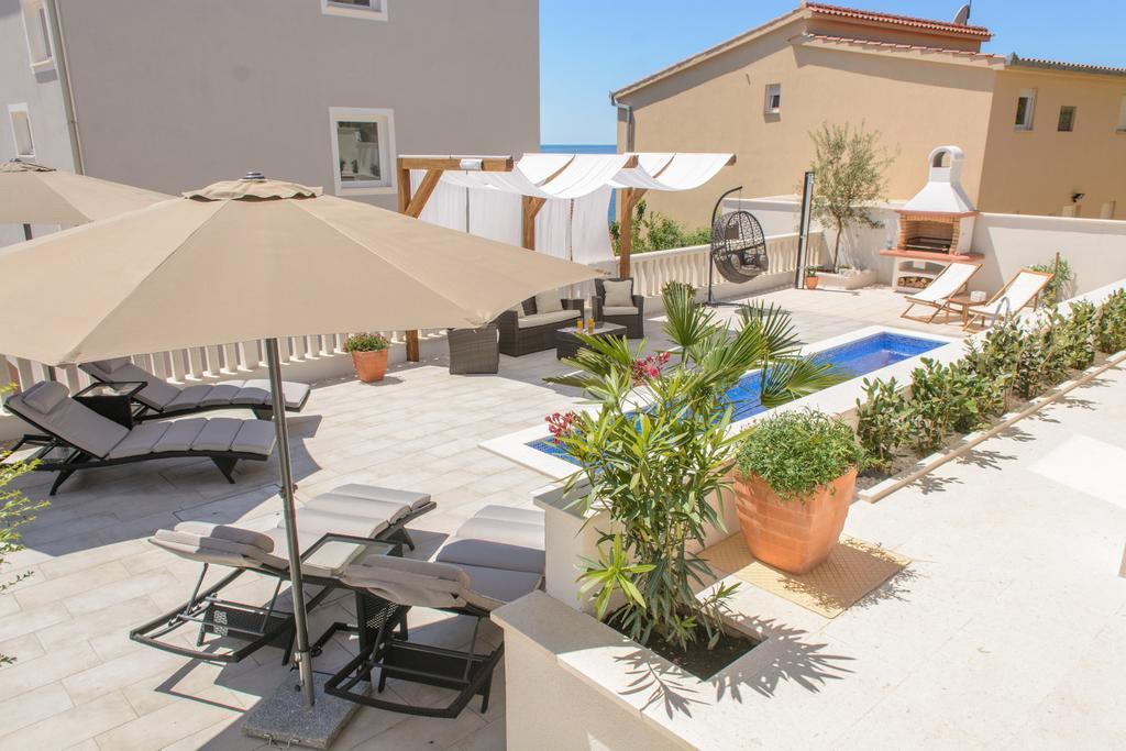 Apartments Villa Atlantis Trogir Exterior photo