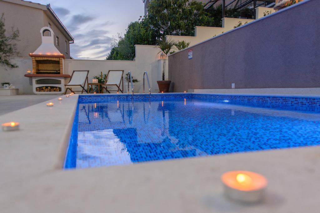 Apartments Villa Atlantis Trogir Exterior photo