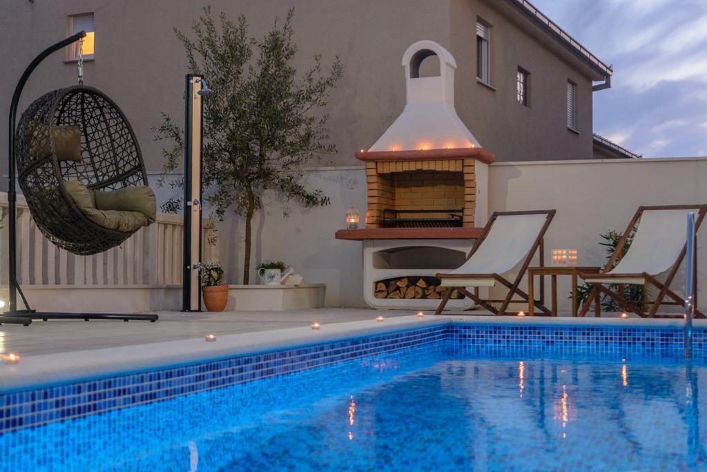 Apartments Villa Atlantis Trogir Exterior photo