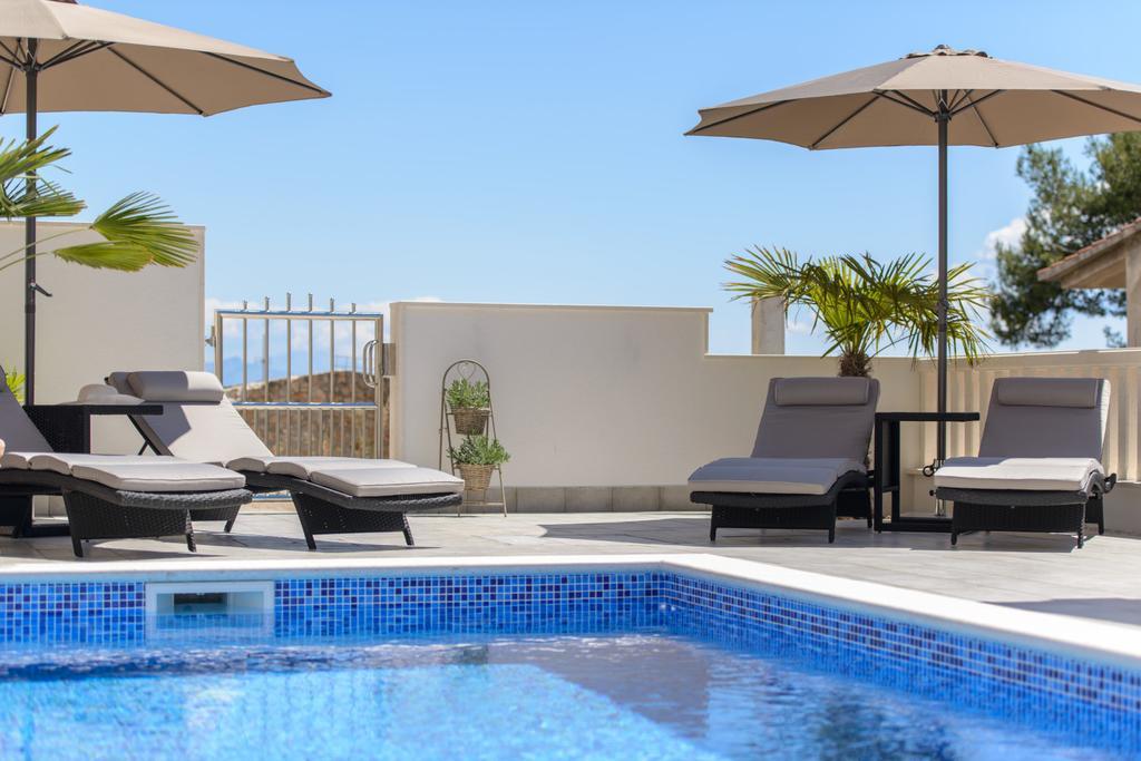 Apartments Villa Atlantis Trogir Exterior photo