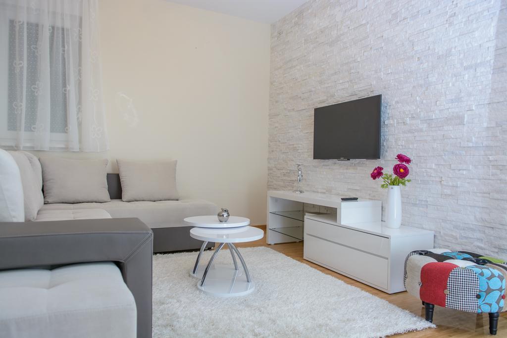 Apartments Villa Atlantis Trogir Exterior photo