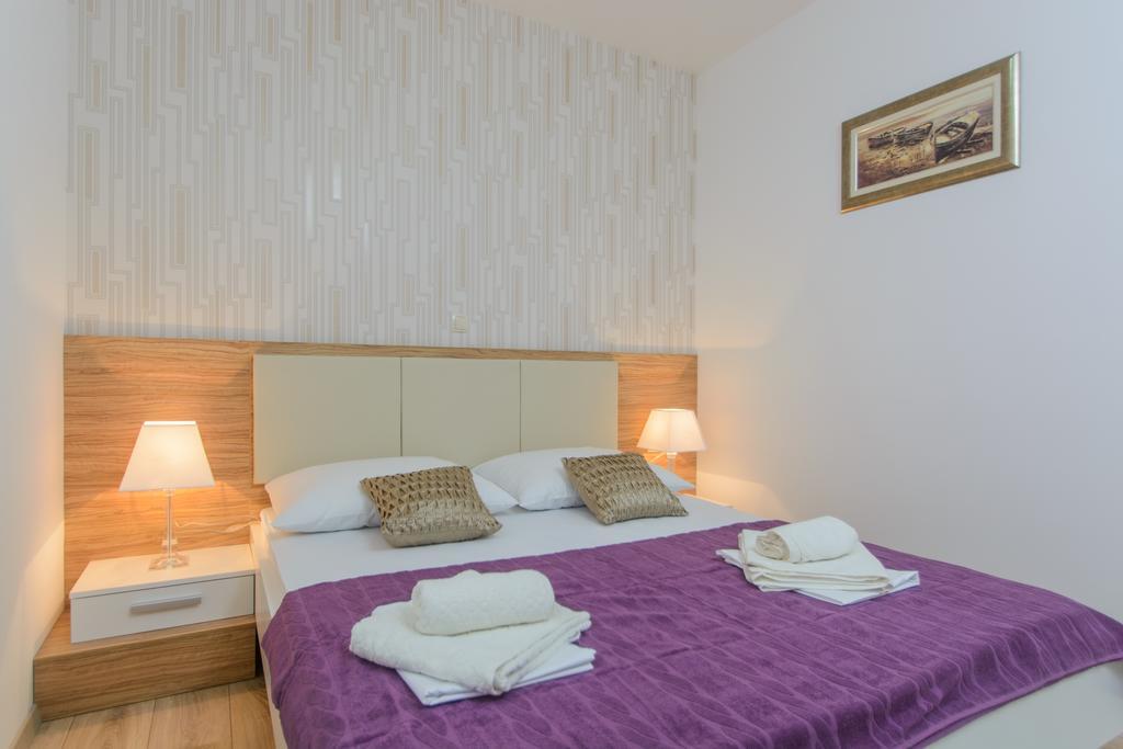 Apartments Villa Atlantis Trogir Exterior photo