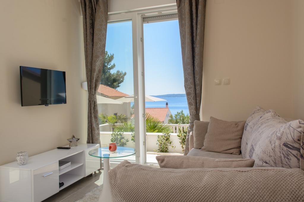 Apartments Villa Atlantis Trogir Exterior photo